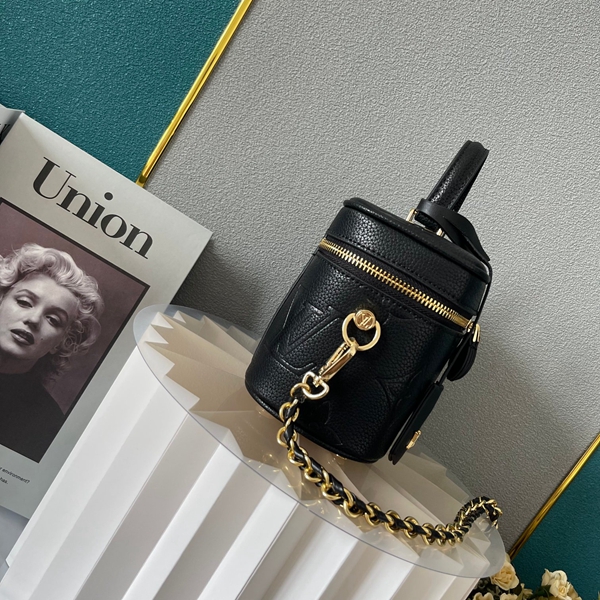 ルイヴィトンバッグ側面デザイン